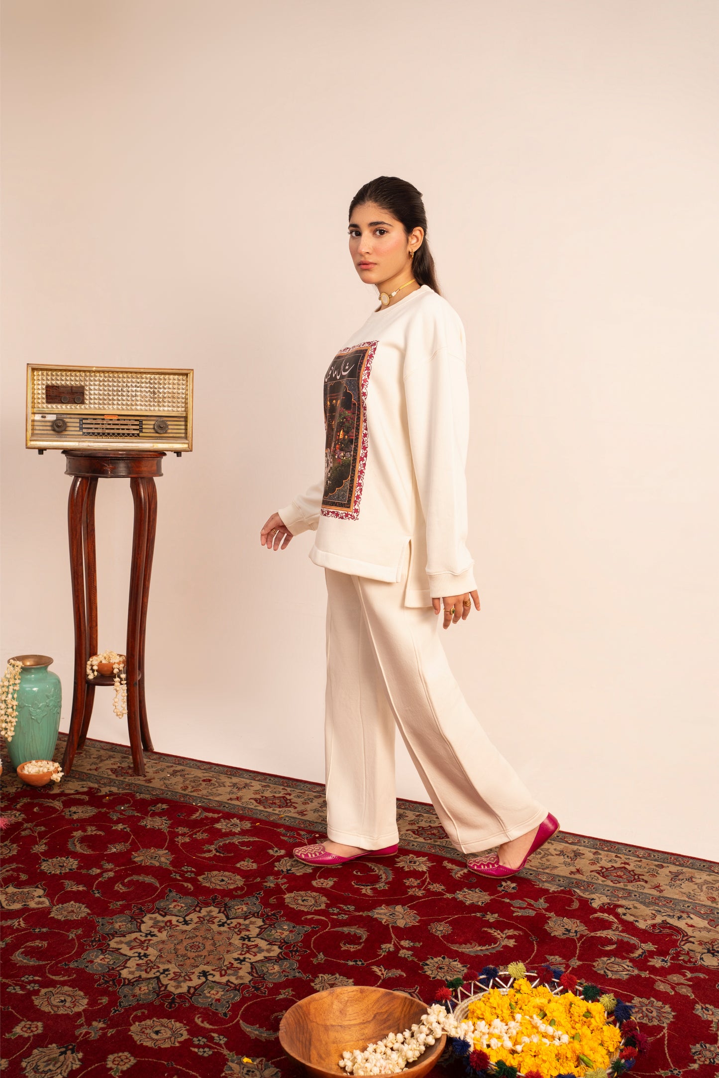 Shawl Mahol Ivory Sweatshirt